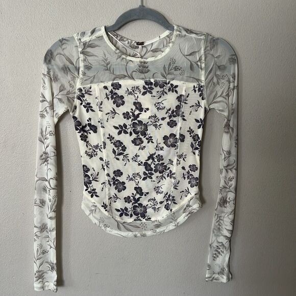 Free People Women’s Long Sleeve Betty’s Garden Top Blouse XS - Picture 2 of 9